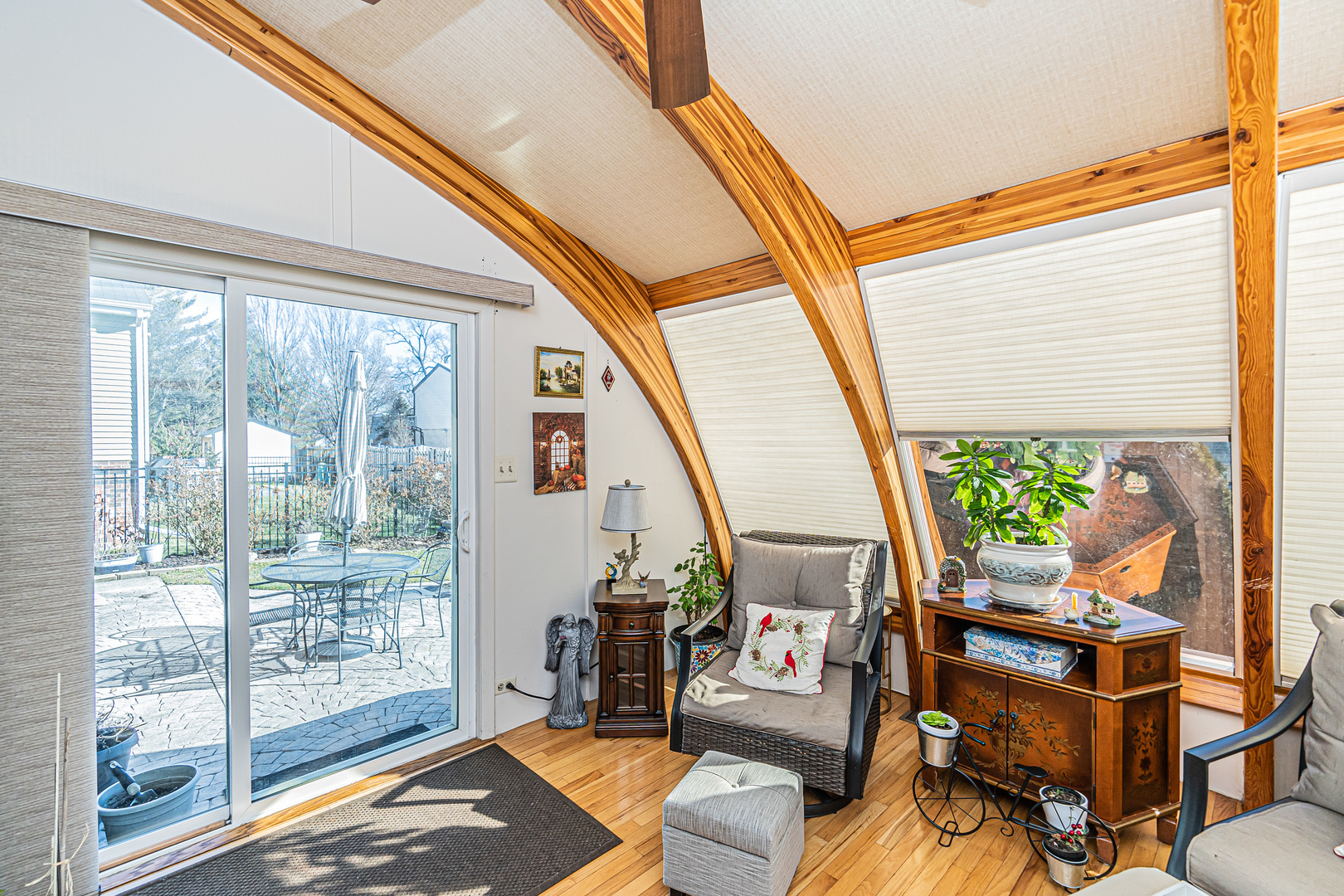 159 Harding Avenue Des Plaines, IL 60016 - Photo 21 of 44 a living room with furniture and a floor to ceiling window