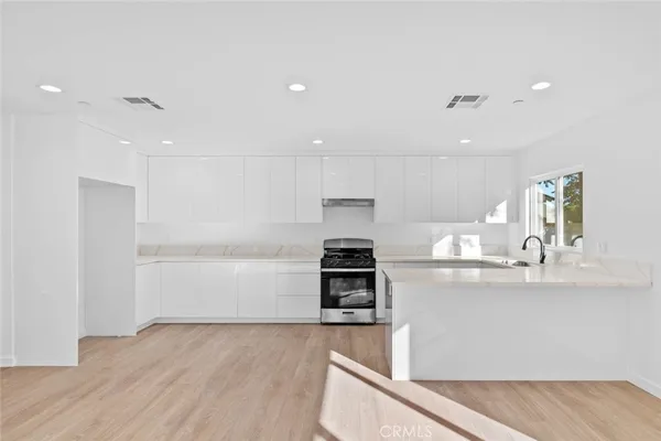 $1,650,000 | 6842 Cedros Avenue, Van Nuys, CA 91405