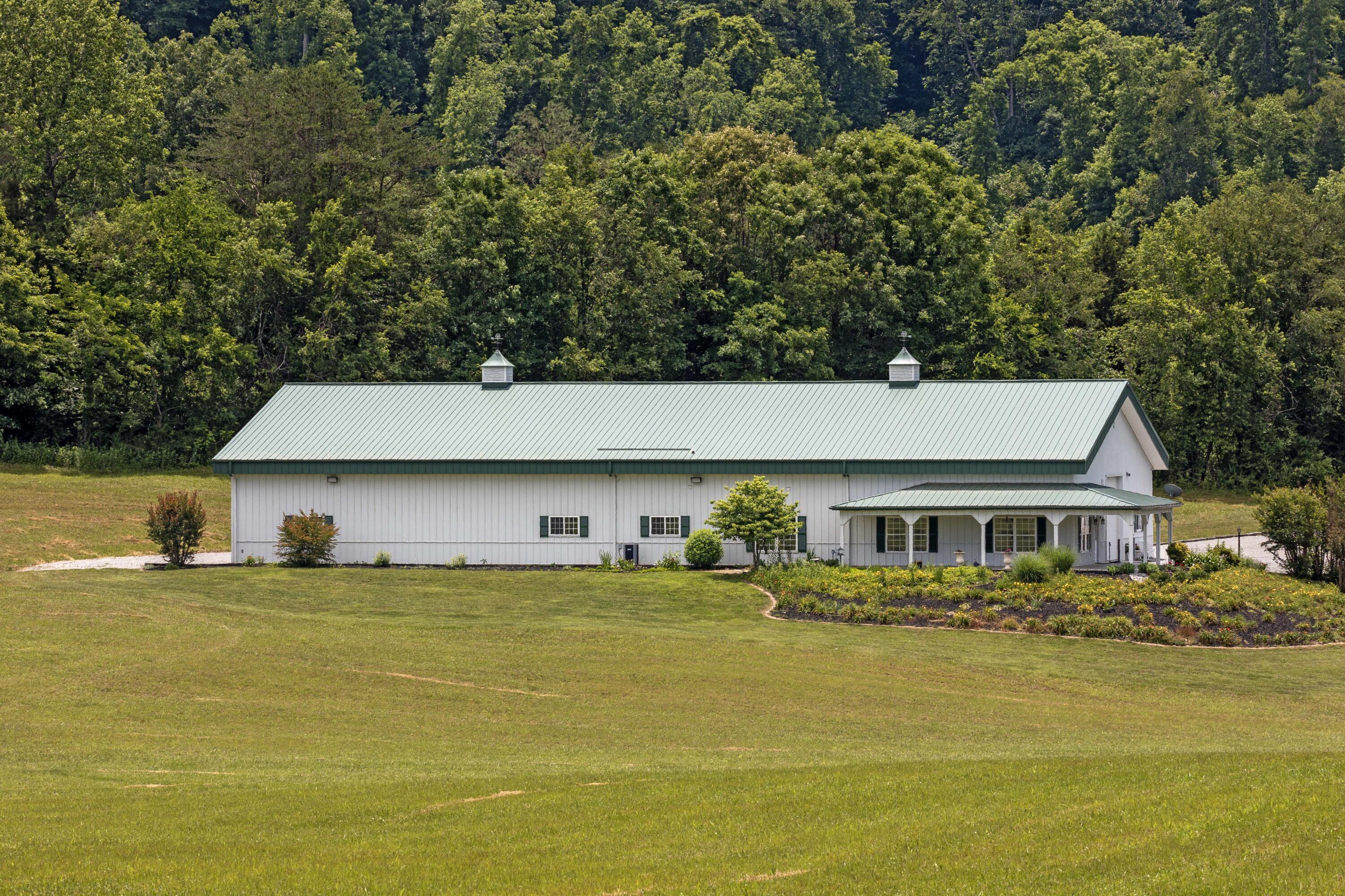 1100 Belltown Road Tellico Plains, TN 37385 - Photo 1 of 77 001