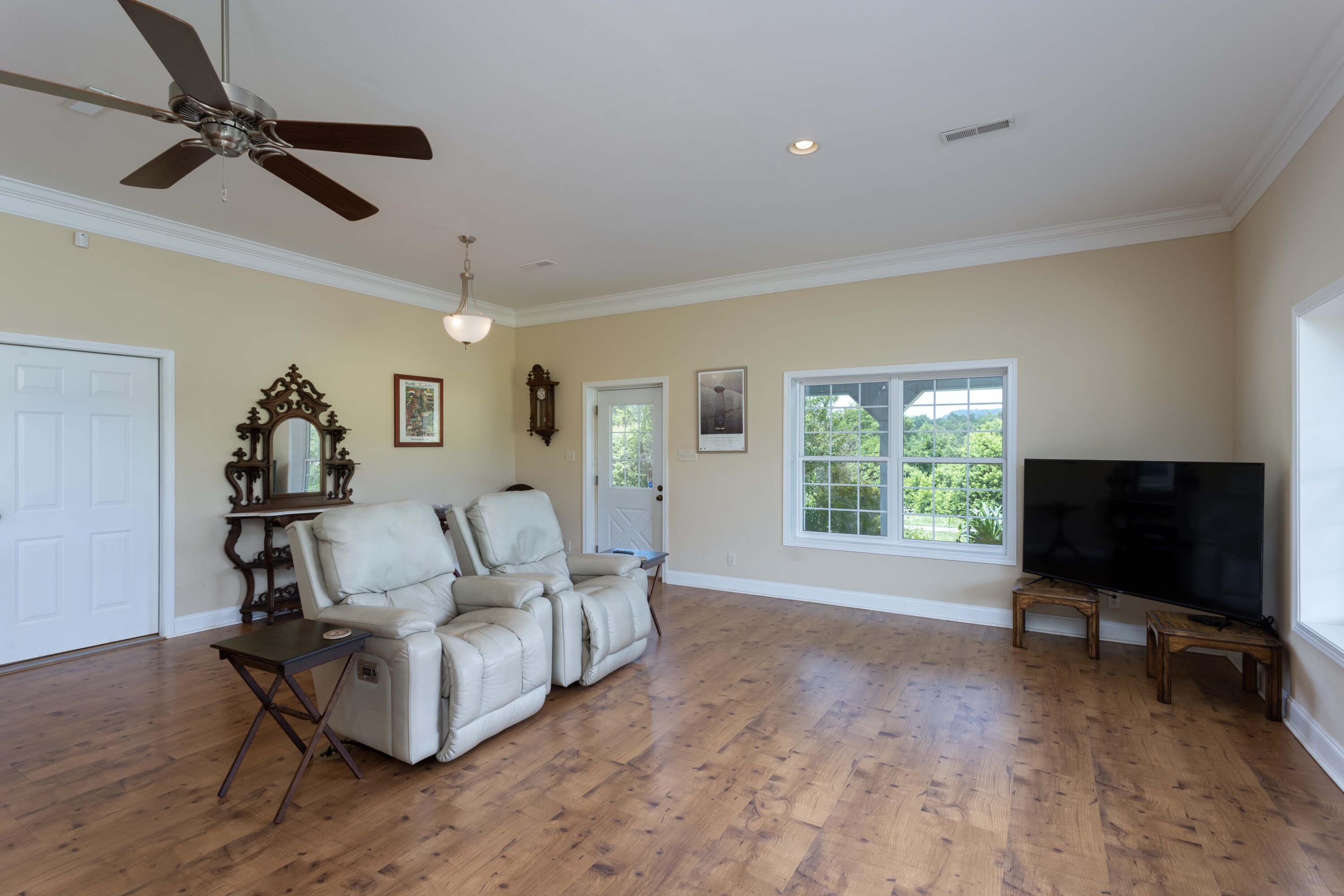 1100 Belltown Road Tellico Plains, TN 37385 - Photo 10 of 77 010