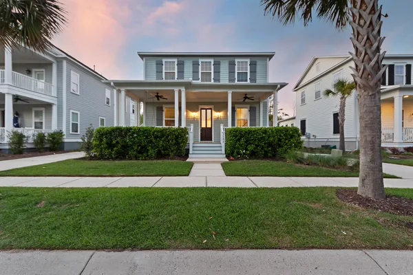 $899,900 | 3586 Backshore Drive, Mount Pleasant, SC 29466