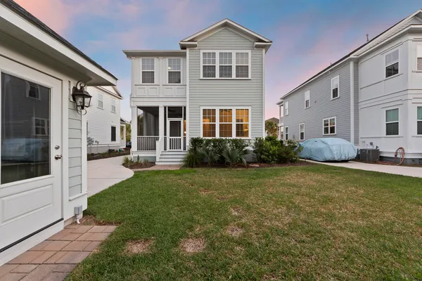 $899,900 | 3586 Backshore Drive, Mount Pleasant, SC 29466