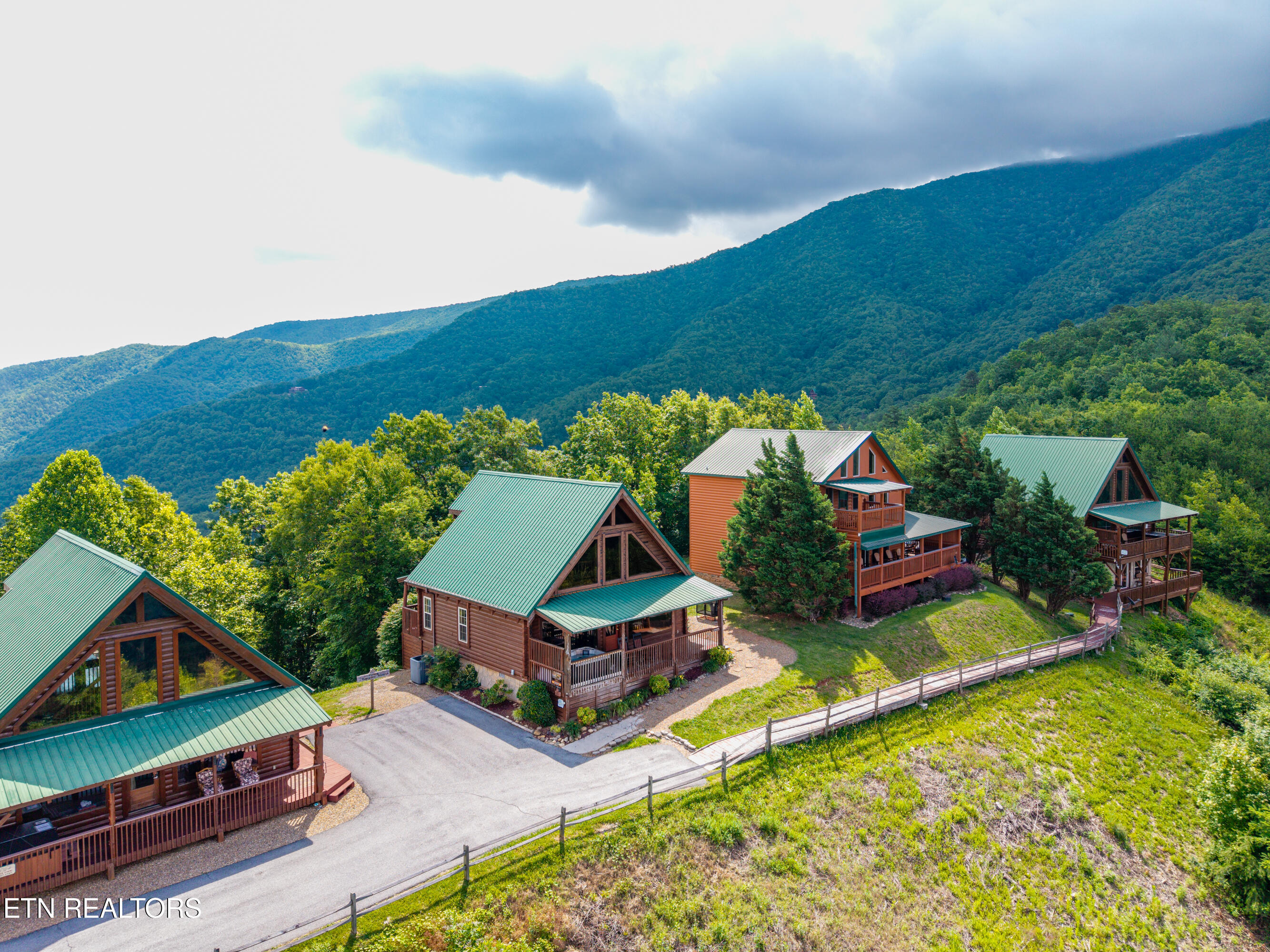 3661 Buckeye Knob Way Sevierville, TN 37862 - Photo 11 of 47 3661BuckeyeKnobway-44