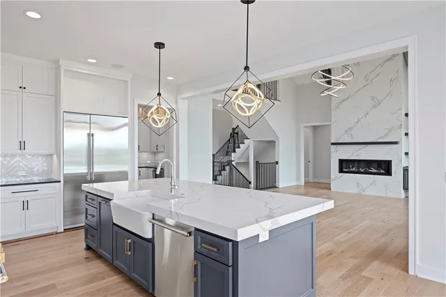 $1,574,035 | 17216 Goddard Street, Overland Park, KS 66221