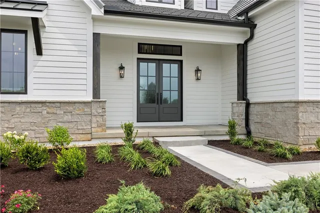 $1,574,035 | 17216 Goddard Street, Overland Park, KS 66221