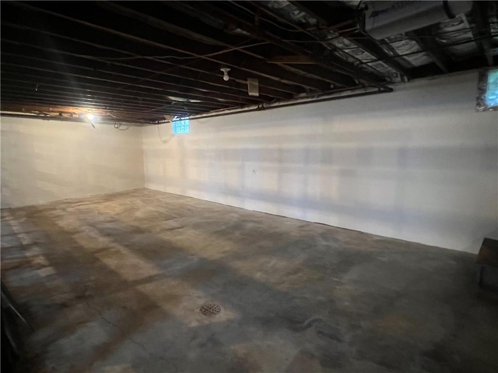 286 East Main Street Mount Pleasant, PA 15666 - Photo 23 of 30 a view of an empty room