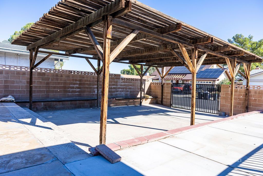 812 Lynn Way Ridgecrest, CA 93555 - Photo 41 of 48