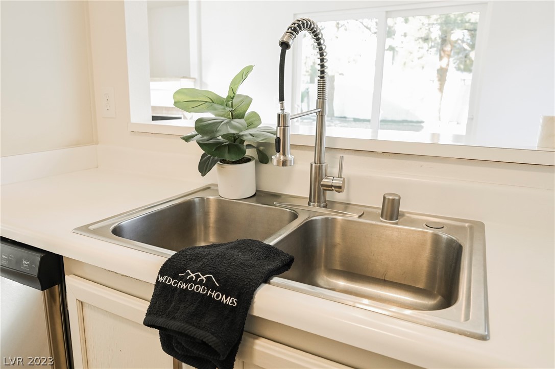 2309 Bowstring Drive Las Vegas, NV 89142 - Photo 13 of 28