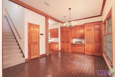 $545,000 | 45 Jamestowne Court, Baton Rouge, LA 70809