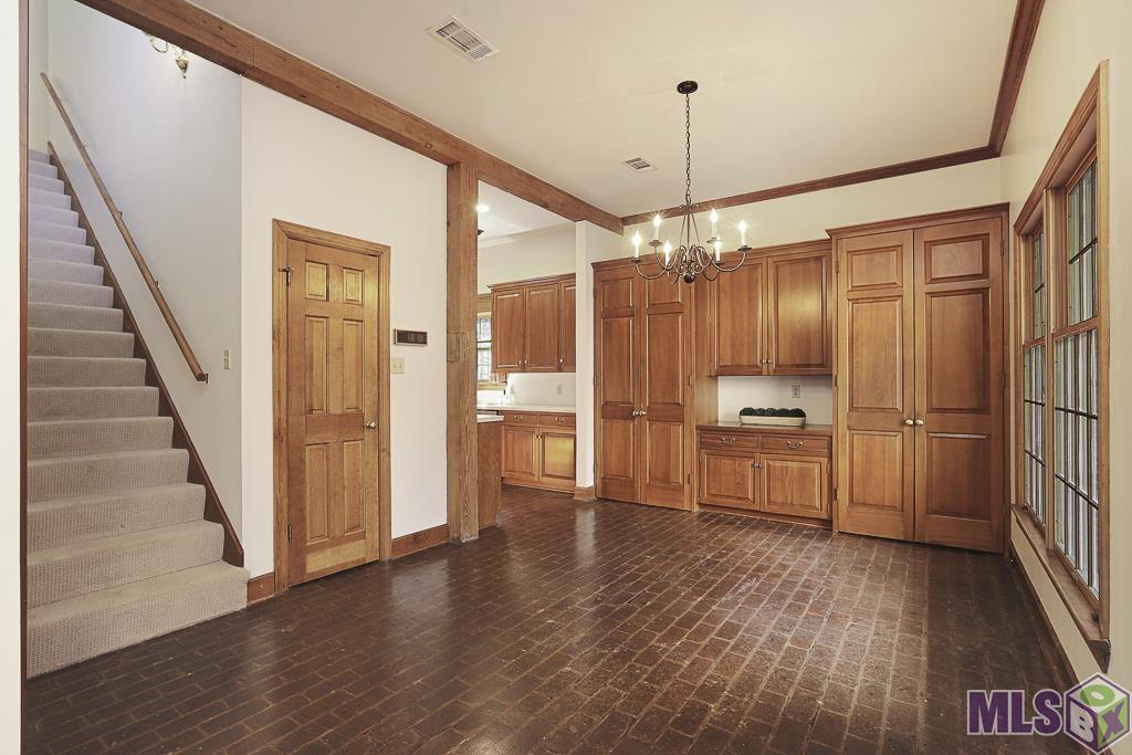 45 Jamestowne Court Baton Rouge, LA 70809 - Photo 11 of 35 Breakfast Area