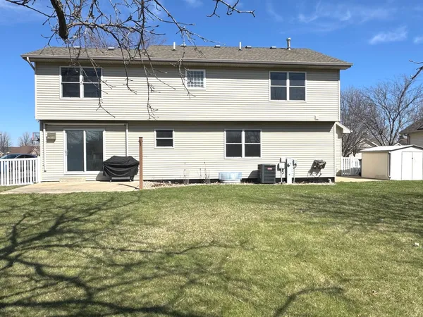$389,900 | 366 Center Point Drive South, Bourbonnais, IL 60914
