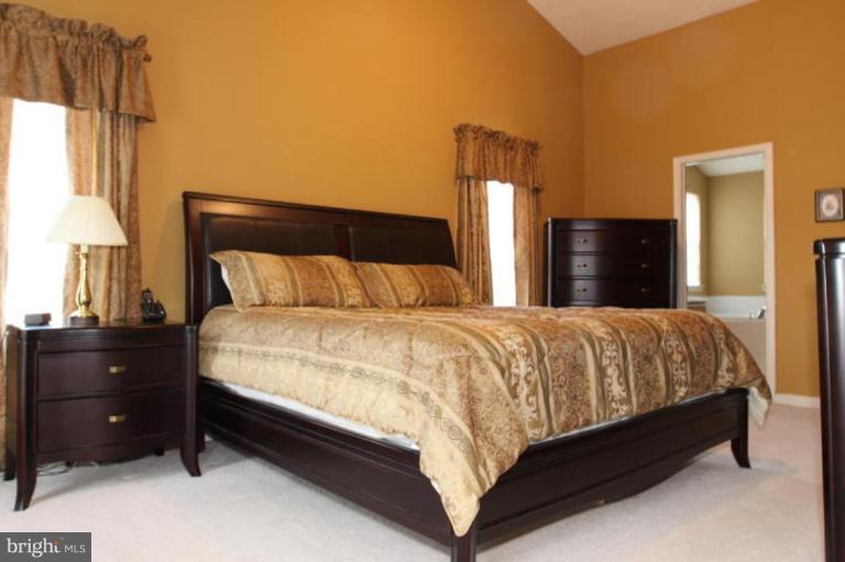 10110 Summershade Lane Springdale, MD 20721 - Photo 7 of 10 Master Bedroom