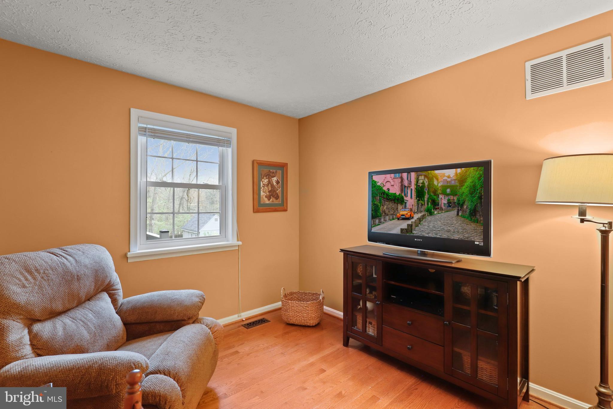 194 Oak Drive Pasadena, MD 21122 - Photo 20 of 35