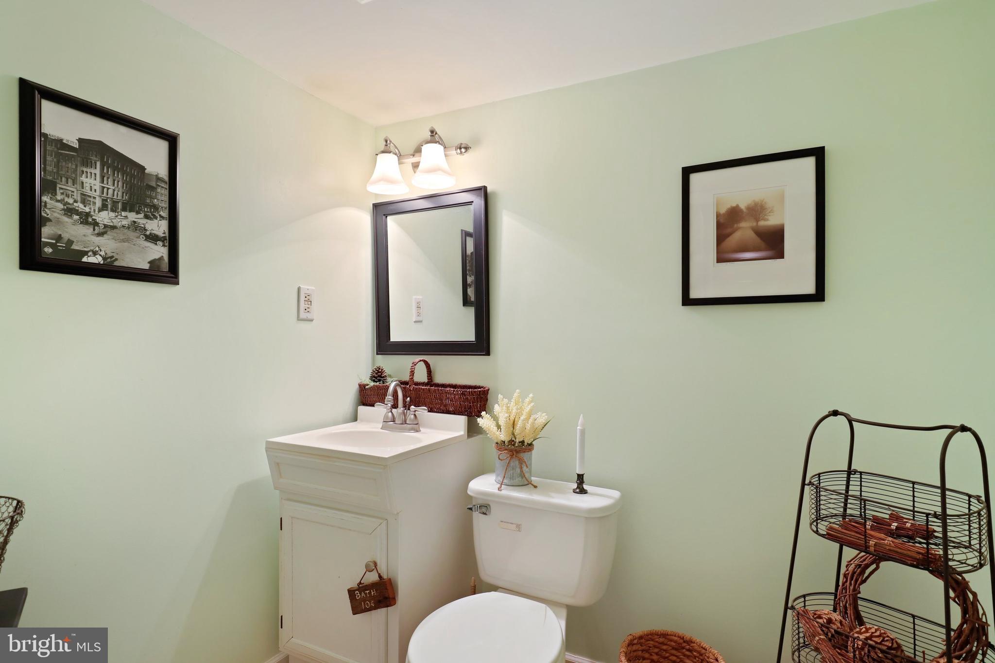 194 Oak Drive Pasadena, MD 21122 - Photo 31 of 35