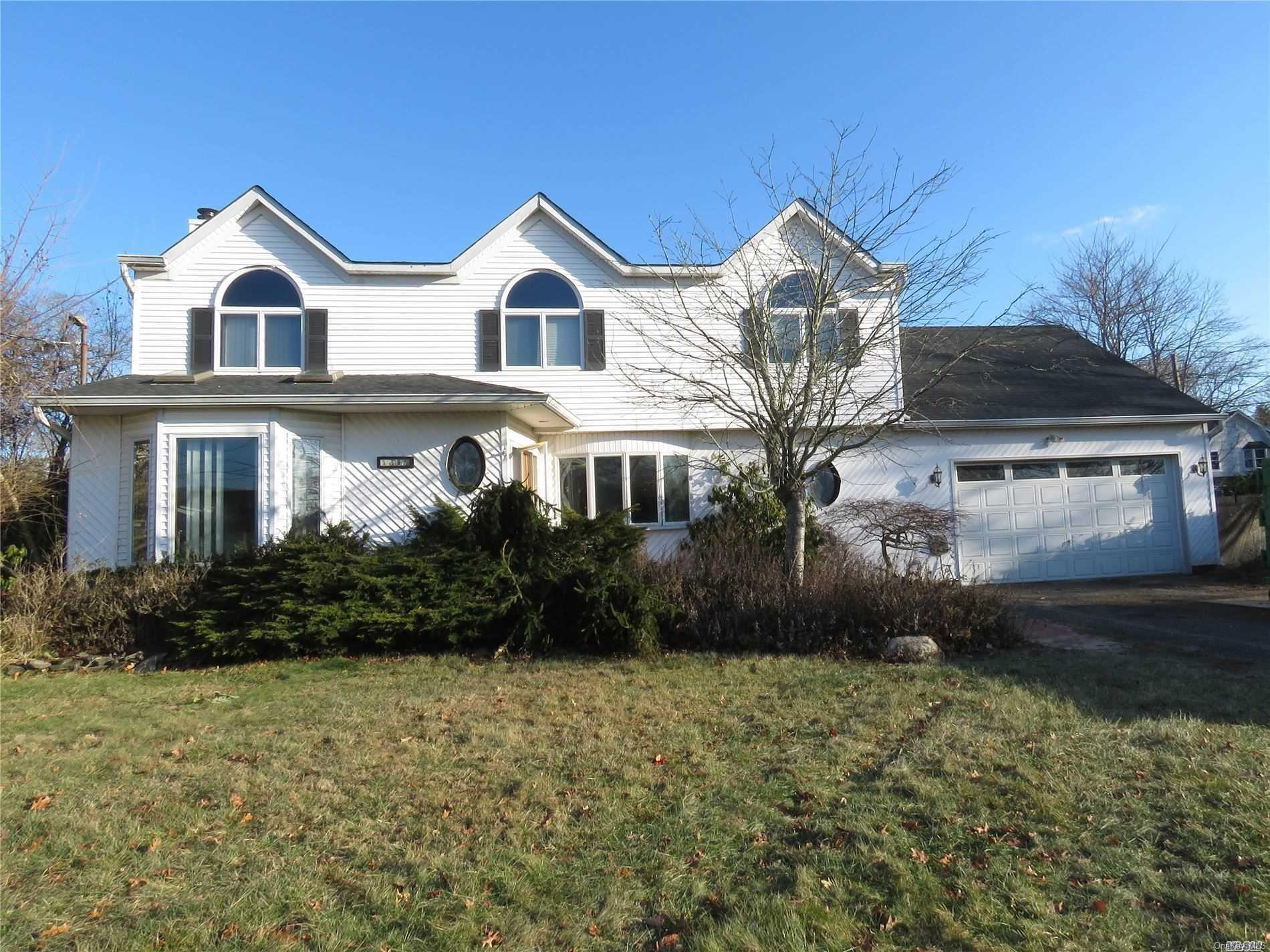31 Orchard Neck Road Center Moriches, NY 11934 - Photo 1 of 1 Gallery Image 1