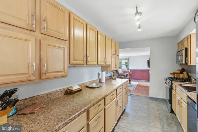 $509,000 | 17 Woosamonsa Road, Pennington, NJ 08534