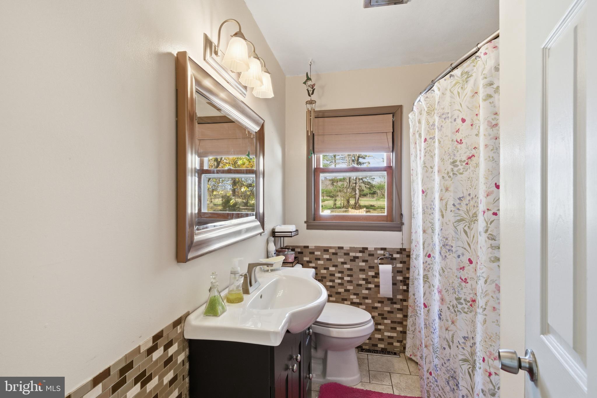 17 Woosamonsa Road Pennington, NJ 08534 - Photo 26 of 43