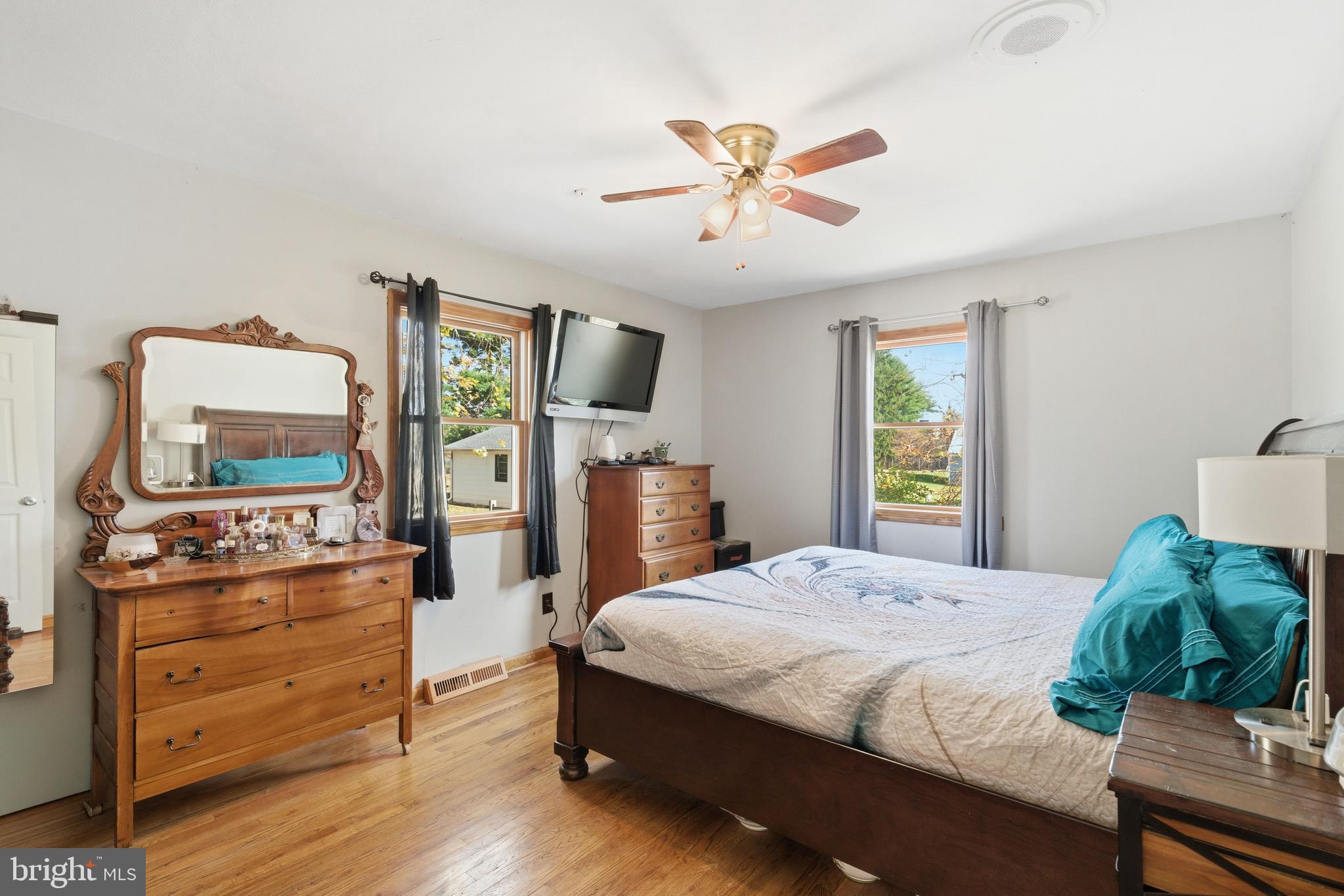 17 Woosamonsa Road Pennington, NJ 08534 - Photo 27 of 43