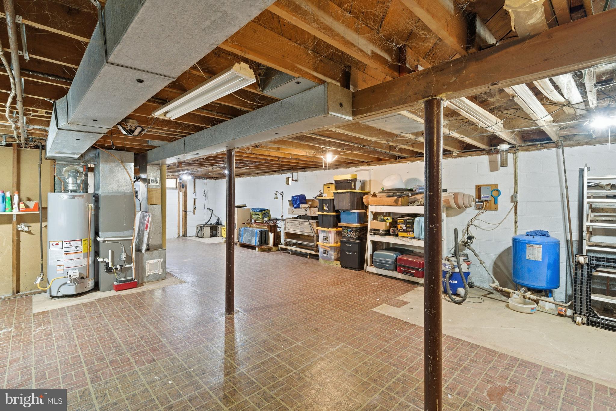 17 Woosamonsa Road Pennington, NJ 08534 - Photo 33 of 43