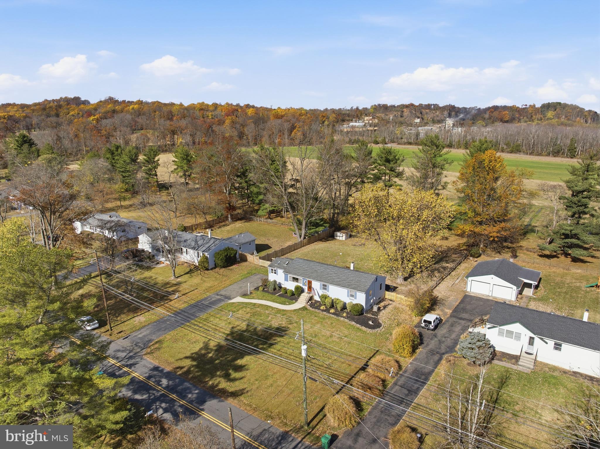 17 Woosamonsa Road Pennington, NJ 08534 - Photo 35 of 43