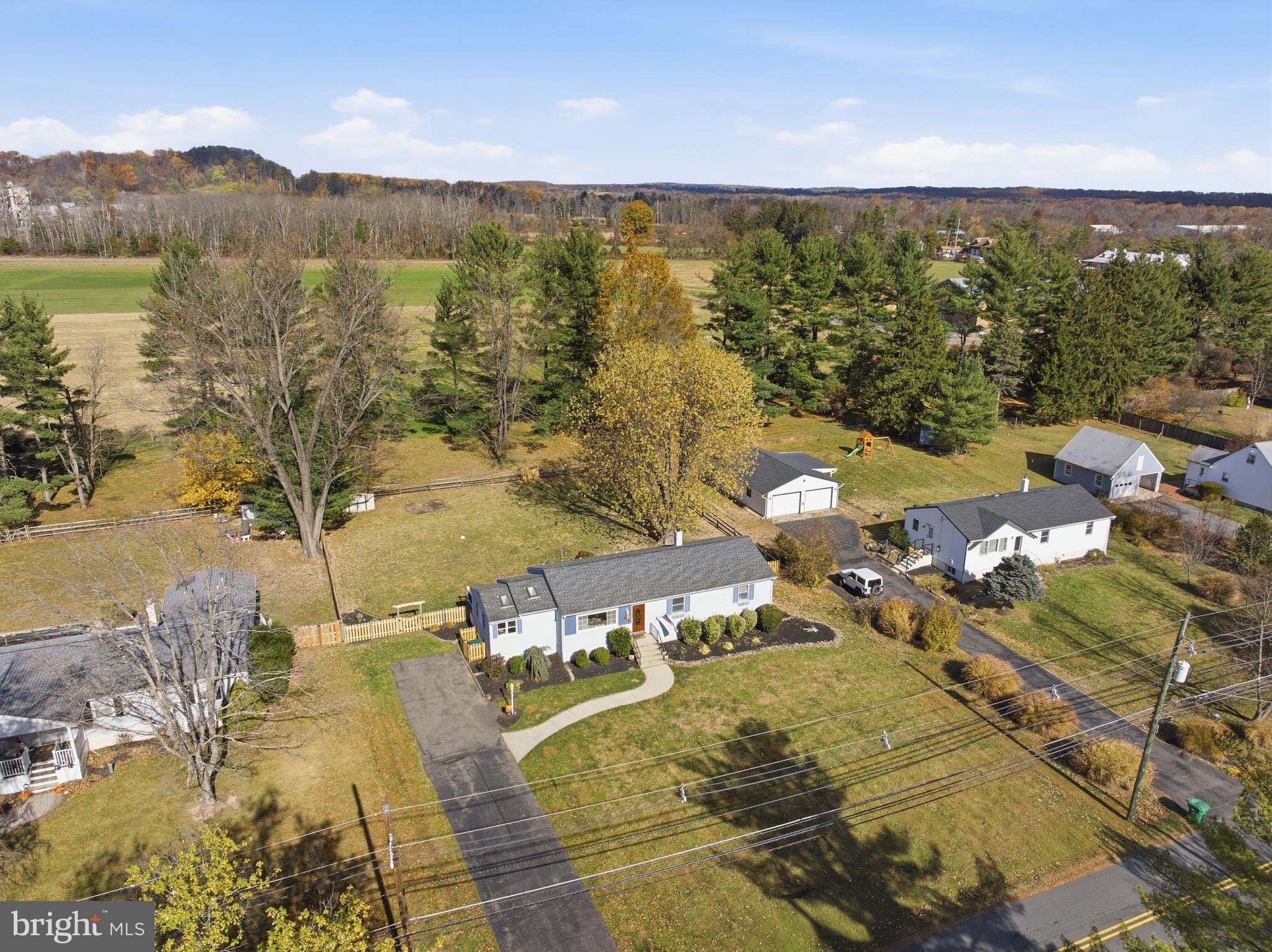 17 Woosamonsa Road Pennington, NJ 08534 - Photo 37 of 43