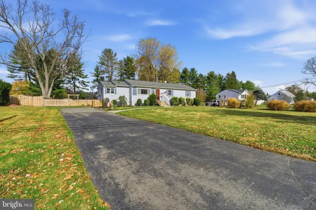 $509,000 | 17 Woosamonsa Road, Pennington, NJ 08534