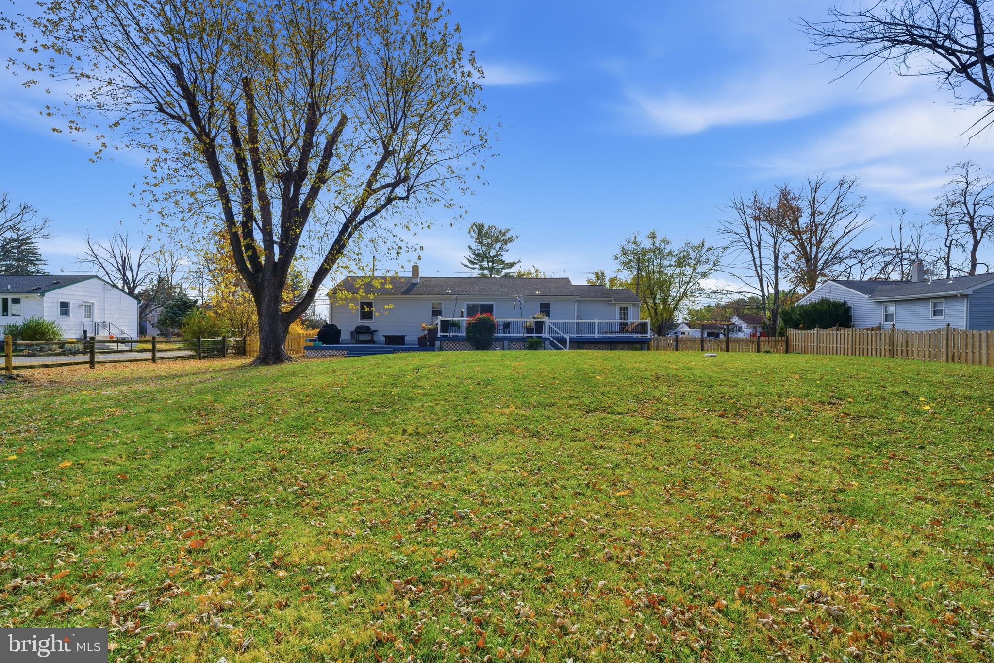 17 Woosamonsa Road Pennington, NJ 08534 - Photo 10 of 43