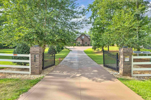 $1,090,000 | 983 Foster Road, Inman, SC 29349