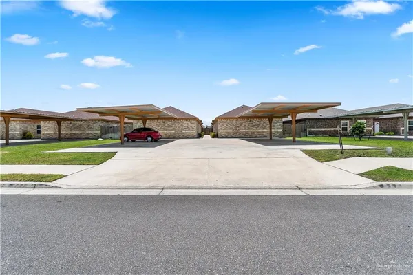 $1,100 | 1013 West Sunset Valley Street, Unit A, Alton, TX 78573