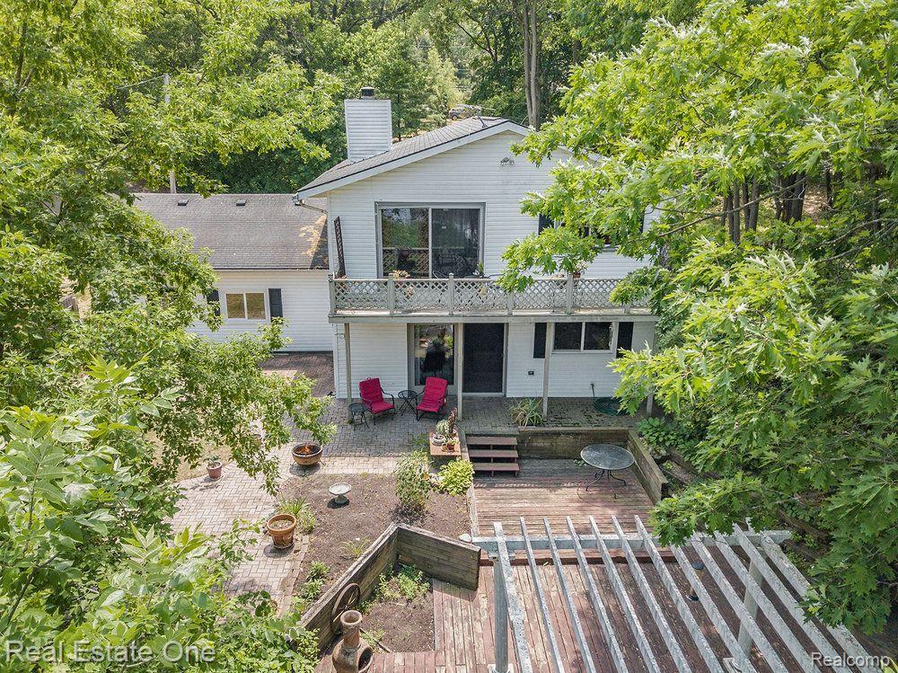 8784 River Valley Road Brighton, MI 48116 - Photo 28 of 37