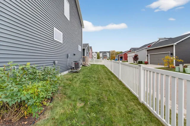 $424,900 | 2546 Wildcat Drive, Fitchburg, WI 53711