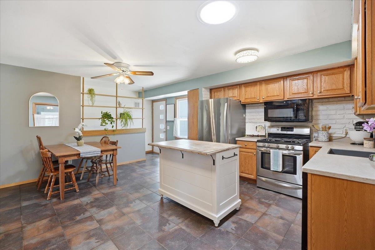 4802 Steinhauer Trail Madison, WI 53716 - Photo 1 of 45