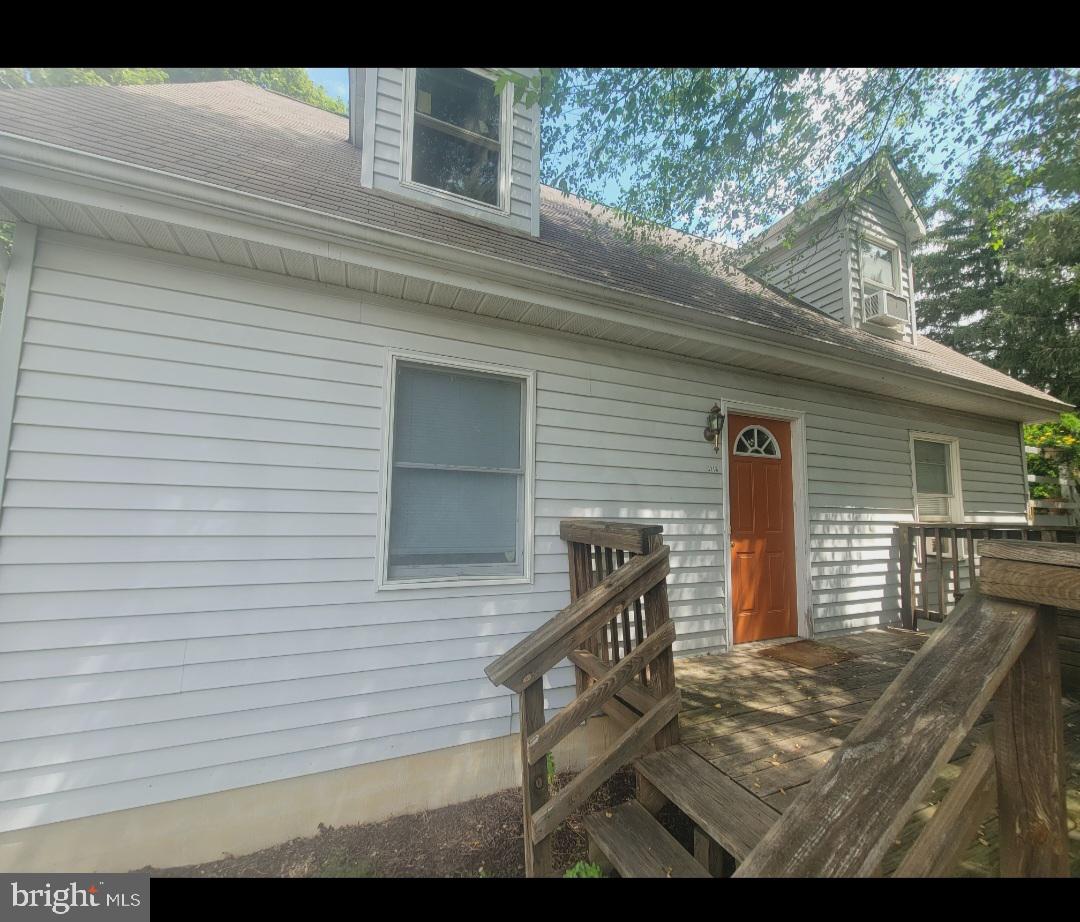331 York Road Carlisle, PA 17013 - Photo 2 of 27 1st unit entrance