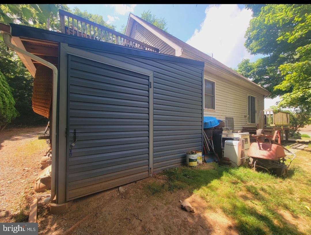 331 York Road Carlisle, PA 17013 - Photo 24 of 27 shed
