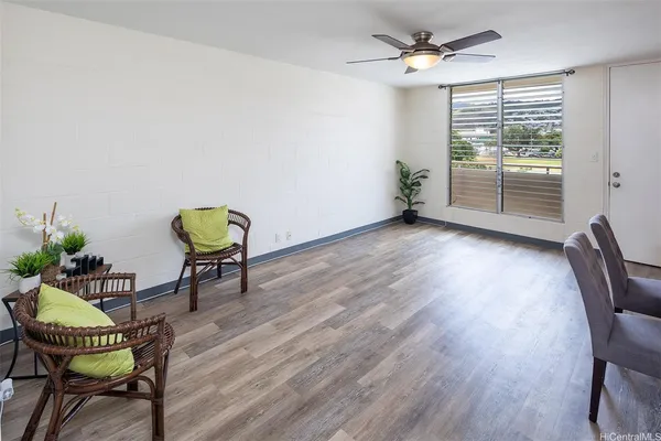 $1,950 | 855 Olokele Avenue, Unit 401, Honolulu, HI 96816