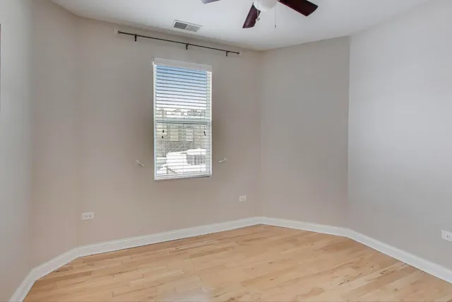 $3,300 | 1406 North Washtenaw Avenue, Unit 3, Chicago, IL 60622