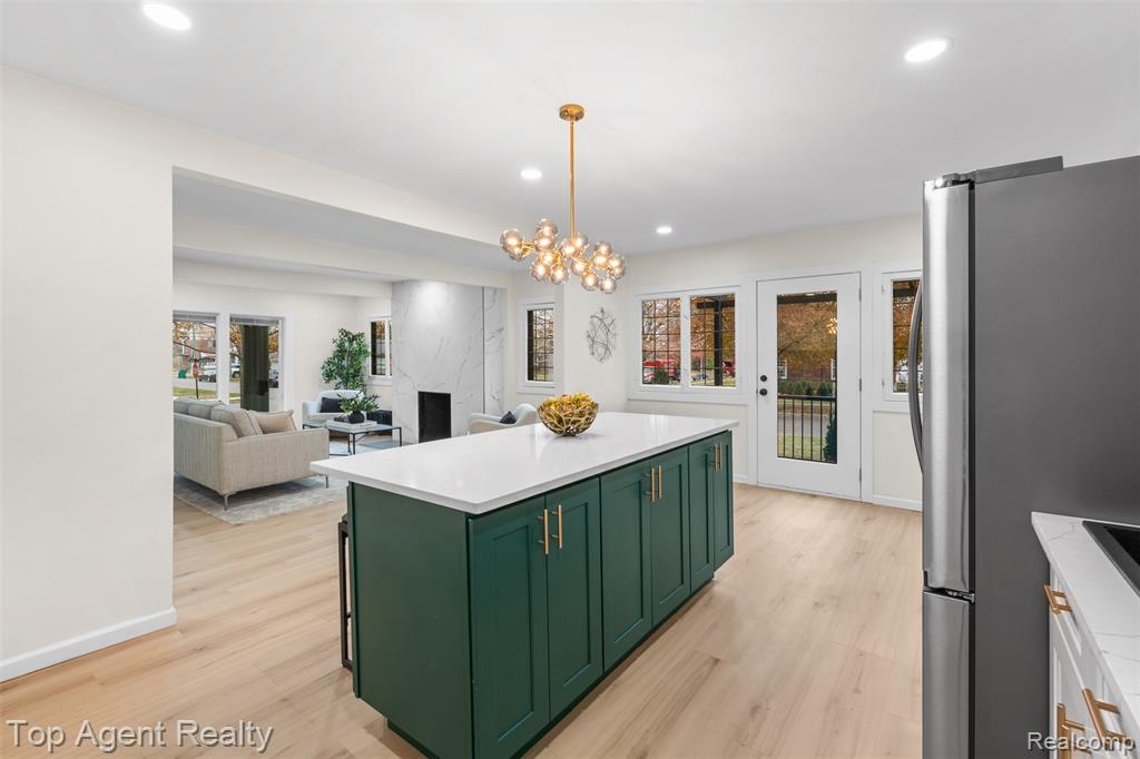 784 Barrington Road Grosse Pointe, MI 48230 - Photo 12 of 55