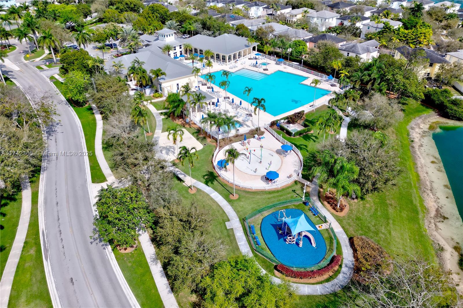 3544 Northeast 3rd Drive Homestead, FL 33033 - Photo 23 of 25 an aerial view of a house