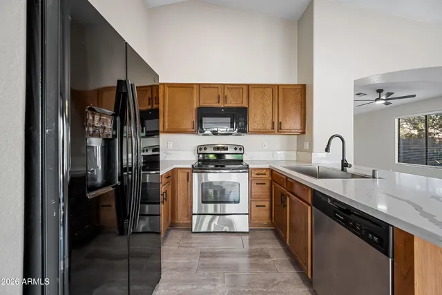 $2,190 | 10614 West Crimson Lane, Avondale, AZ 85392