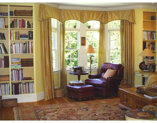 81 Crabtree Road Quincy, MA 02171 - Photo 4 of 30 Gallery Image 4