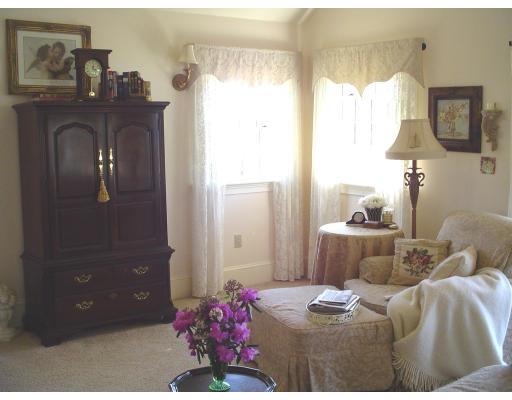81 Crabtree Road Quincy, MA 02171 - Photo 8 of 30 Gallery Image 8