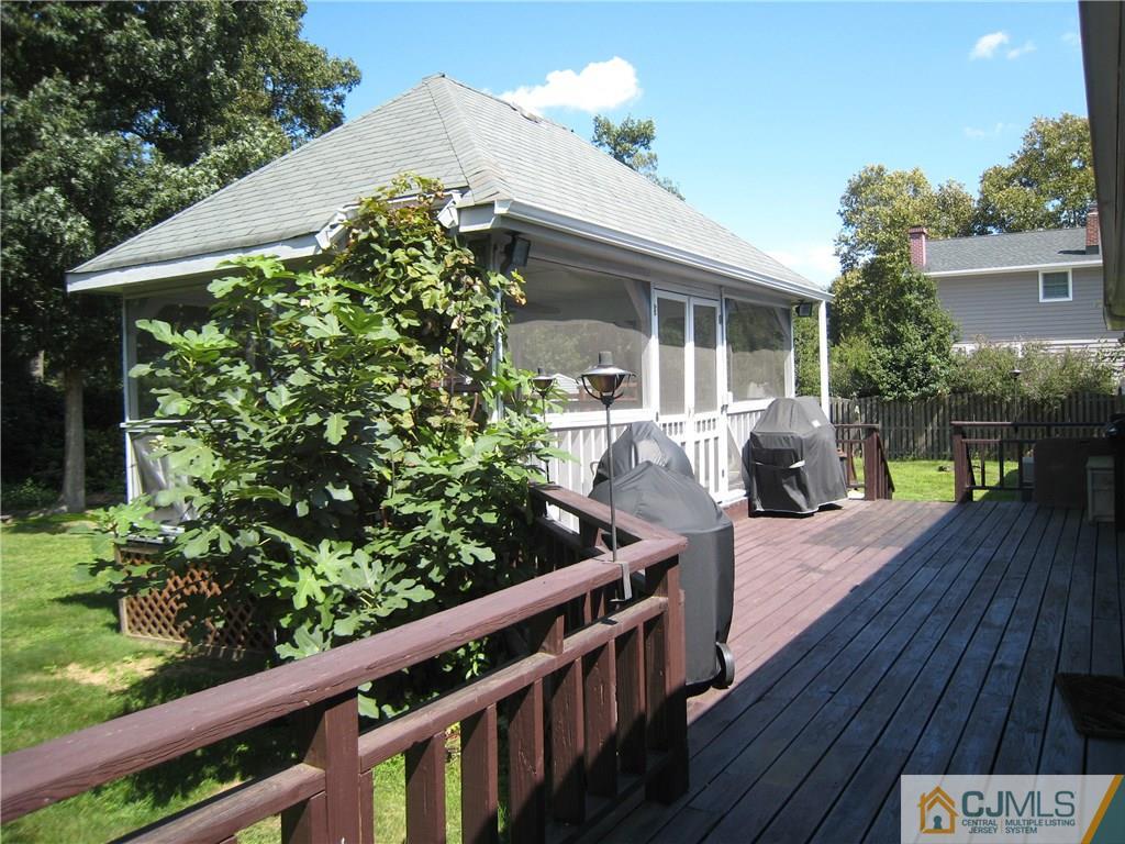9 Academic Road East Brunswick, NJ 08816 - Photo 3 of 16 Gallery Image 3
