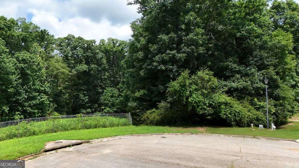 705 Huntington Court Winder, GA 30680 - Photo 2 of 7