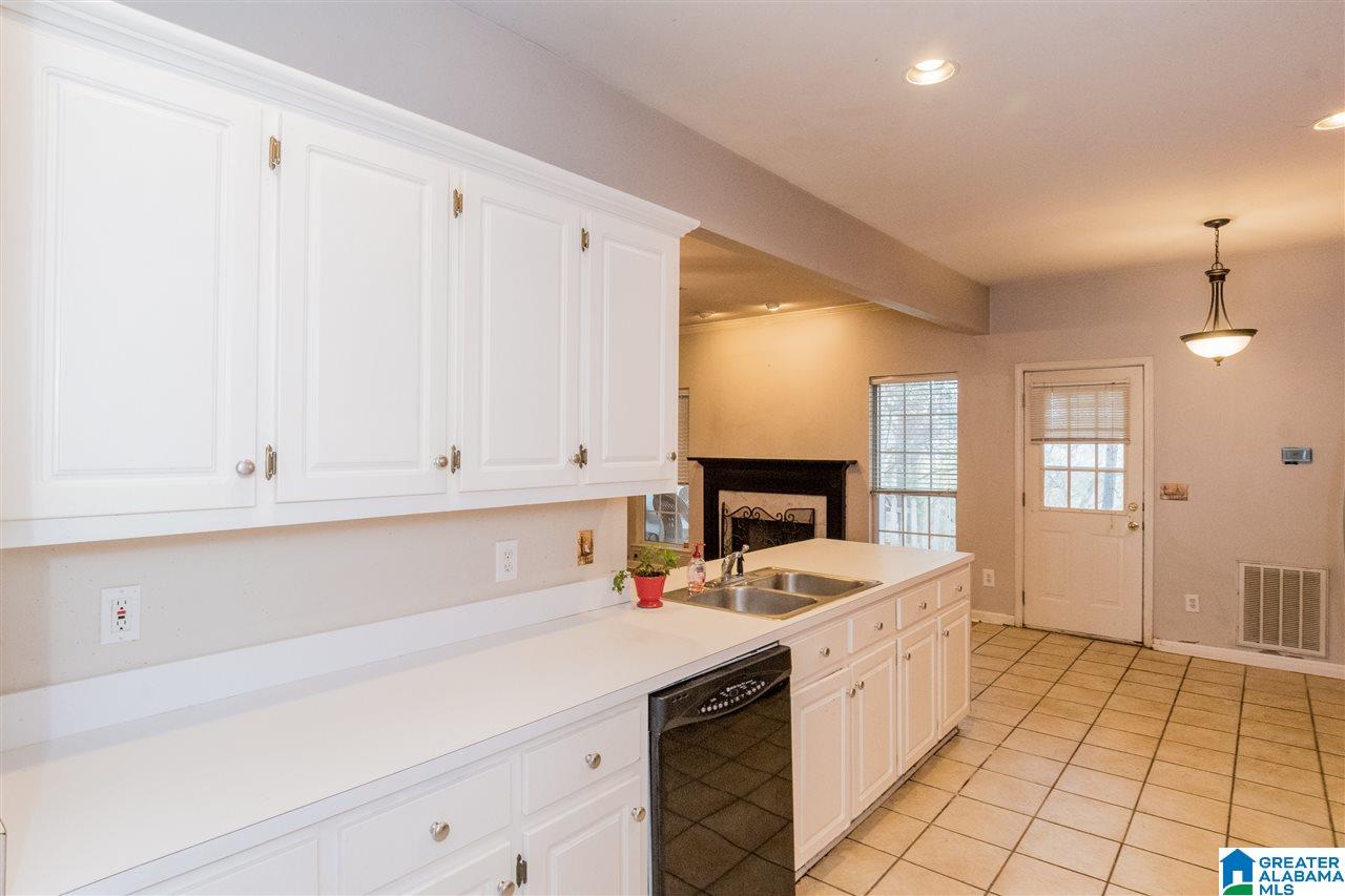 238 Cambrian Ridge Trail Pelham, AL 35124 - Photo 8 of 25