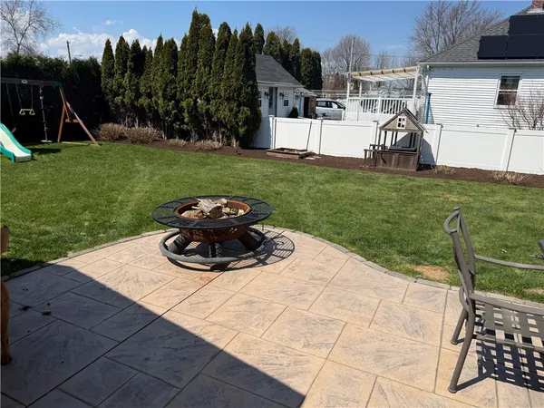 $499,000 | 433 Metacom Avenue, Bristol, RI 02809