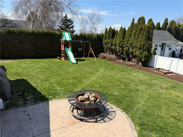 $499,000 | 433 Metacom Avenue, Bristol, RI 02809