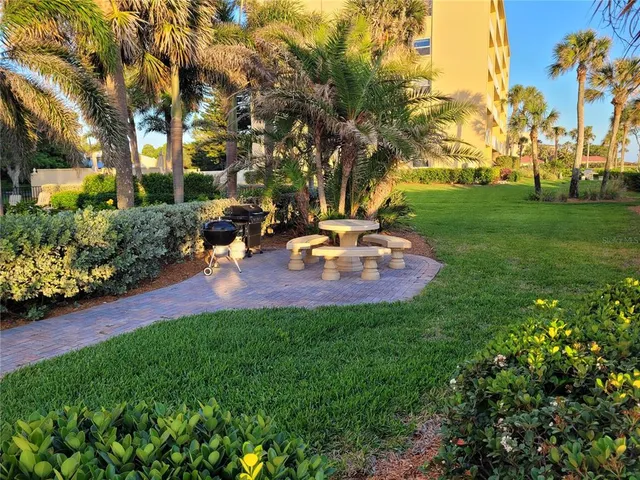 $9,000 | 4325 Gulf Of Mexico Drive, Unit 406, Longboat Key, FL 34228