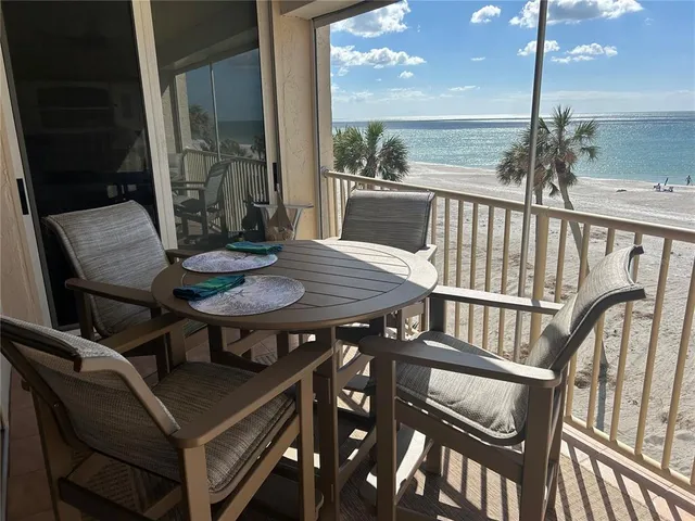 $9,000 | 4325 Gulf Of Mexico Drive, Unit 406, Longboat Key, FL 34228