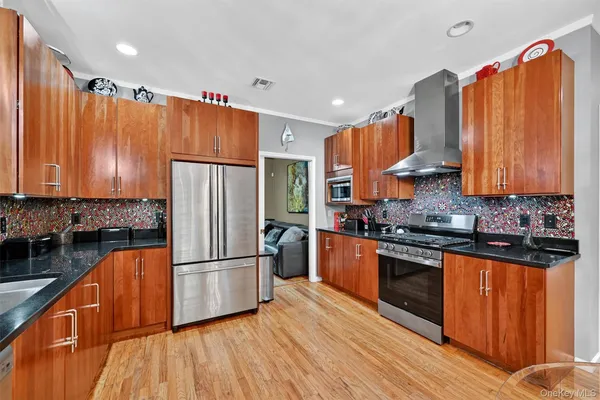 $924,000 | 208 Oakland Avenue, Monroe, NY 10950