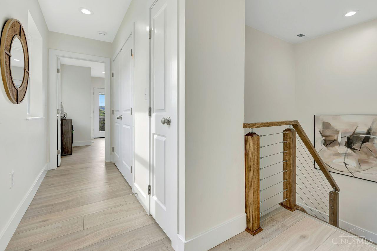 2114 Riverside Drive Cincinnati, OH 45202 - Photo 18 of 35 Gallery Image 18